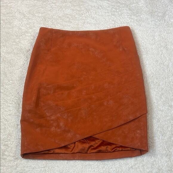 Guess Rosalba orange faux leather mini skirt, size small - Picture 1 of 6
